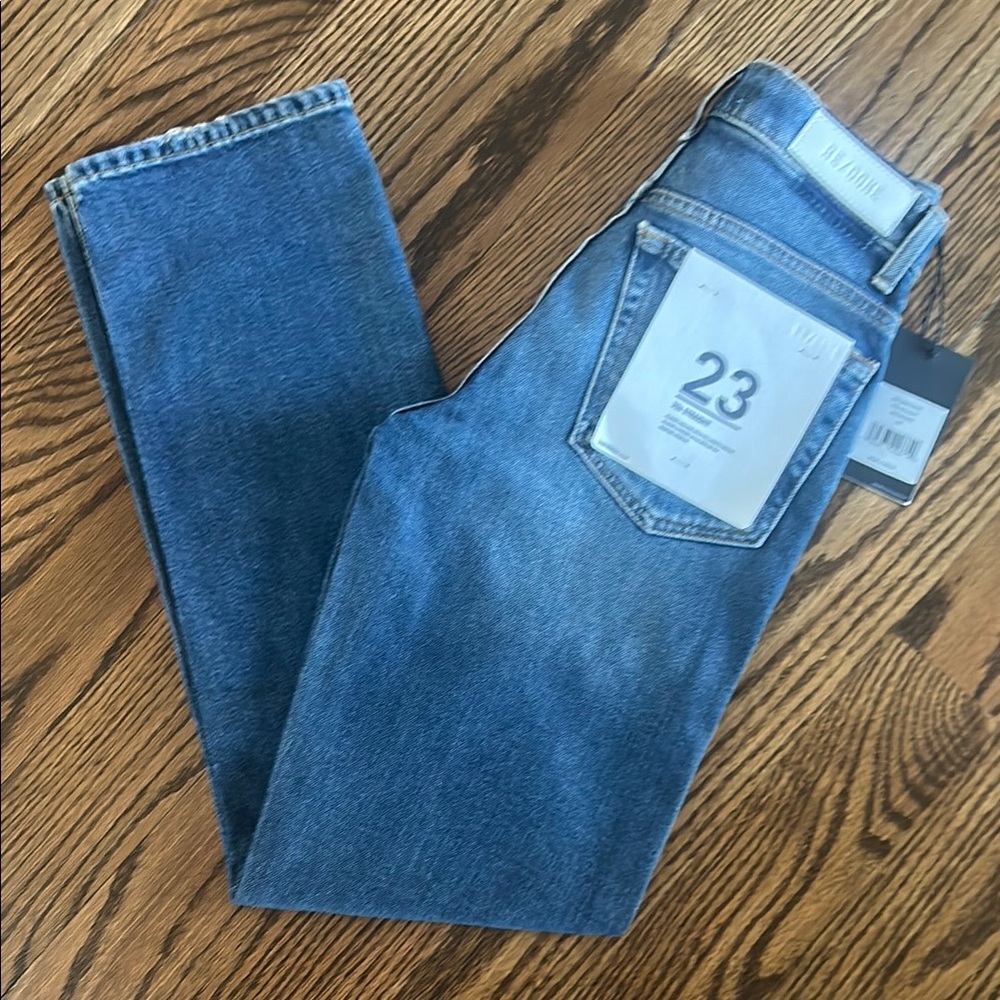 Re/Done Women's 70s Straight Leg Denim Jeans. NWT